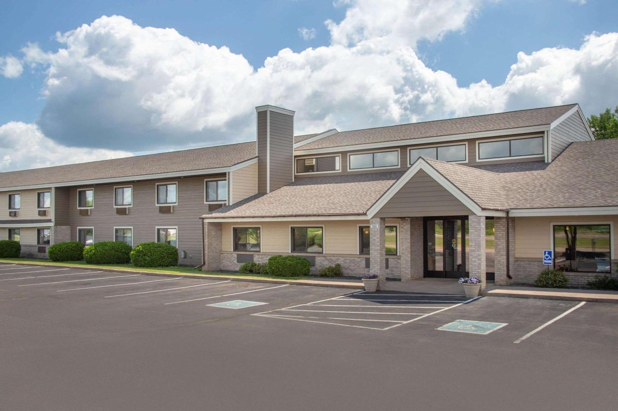 Americinn By Wyndham Hayward Exterior photo